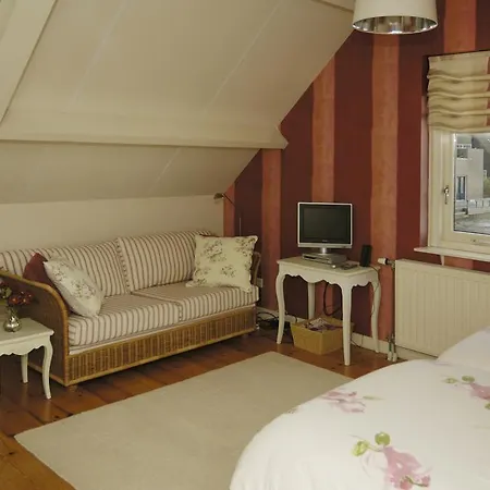 De Zonnehoed Bed & Breakfast 2*